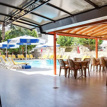 Victoria Princess Aparthotel 2*