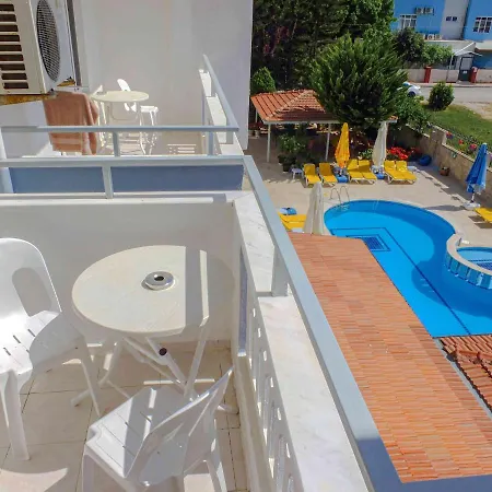 Victoria Princess Apartahotel Side